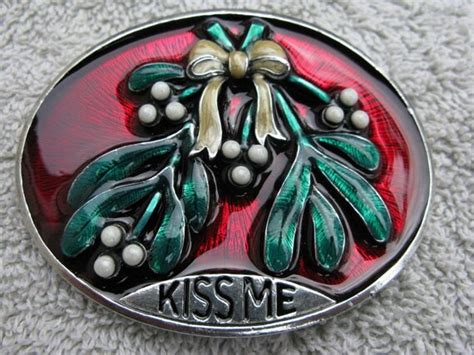 mistletoe belt buckle pics.